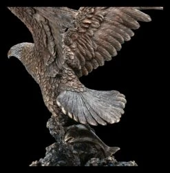 Weißkopfseeadler Figur Fängt Fisch -Figurenmodell Geschäft 2D FS14600 Weisskopfseeadler Figur faengt Fisch 3 1280x1280