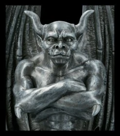 Gargoyle Figur - Der Beschützer -Figurenmodell Geschäft 2D FS21625 Gargoyle Figur Sitzend mit verschraenkten Armen 5 1280x1280