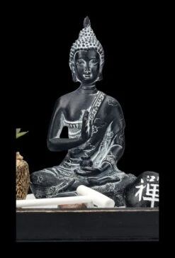 Buddha Figur Mit Zen Garten Schwarz-grau 15 Buddha Figur Mit Zen Garten Schwarz-grau -Figurenmodell Geschäft 2D FS23529 Buddha Figur mit Zen Garten schwarz grau 7 1280x1280