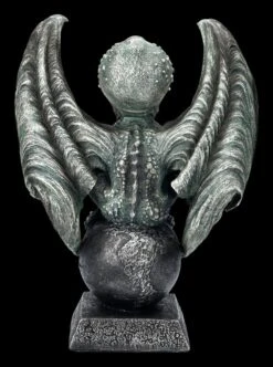 Cthulhu Figur Auf Weltkugel 12 Cthulhu Figur Auf Weltkugel -Figurenmodell Geschäft 2D FS23955 Cthulhu Figur auf Kugel 4 1280x1280
