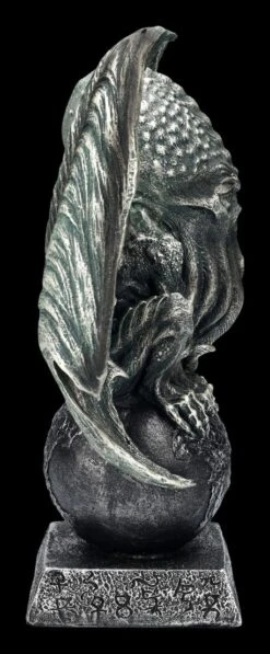 Cthulhu Figur Auf Weltkugel 13 Cthulhu Figur Auf Weltkugel -Figurenmodell Geschäft 2D FS23955 Cthulhu Figur auf Kugel 5 1280x1280