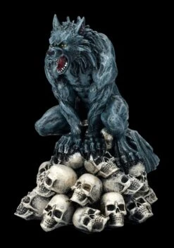 Werwolf Figur Auf Totenkopf Berg - Moon Shadow