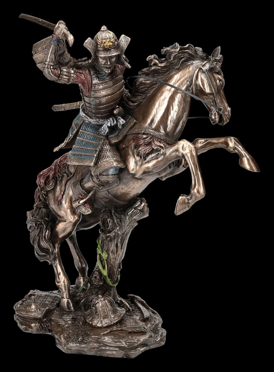 Samurai Figur - Krieger Auf Steigendem Pferd 3 Samurai Figur - Krieger Auf Steigendem Pferd