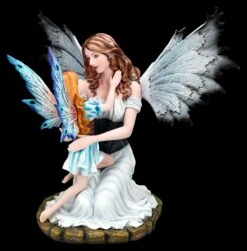 Elfen Figur - Tamy Nimmt Tochter In Arm