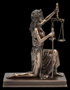 Justitia Figur - Römische Göttin Knieend -Figurenmodell Geschäft 2D FS26074 Justitia Figur R mische G ttin knieend 4 1280x1280