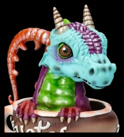 Drachenfigur In Tasse - Heiße Schokolade Mit Rupert -Figurenmodell Geschäft 2D FS26715 Drachenfigur in Tasse Heie Schokolade mit Rupert 8 1280x1280