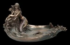 Schale - Meerjungfrau Lehnt An Fels