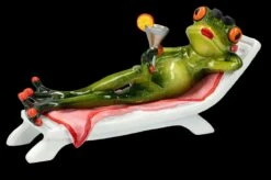 Lustige Frosch Figur - Cocktail Im Liegestuhl -Figurenmodell Geschäft FS25943 Lustige Frosch Figur Cocktail im Liegestuhl 9 1280x1280