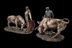 Torero Figuren Set - Matadoren Beim Stierkampf -Figurenmodell Geschäft FS25984 Torero Figuren Set Matadoren beim Stierkampf 2 1280x1280