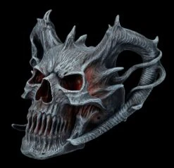 Spiral Totenkopf Figur Mit Hörnern - Death Embers -Figurenmodell Geschäft FS26353 Totenkopf Figur mit H rnern Death Embers 2 1280x1280