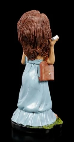 Funny Life Figur - It Girl Mit Handy -Figurenmodell Geschäft Funny Life Figur It Girl Mit Handy 4 1280x1280
