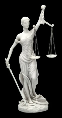 Justitia Figur Weiß