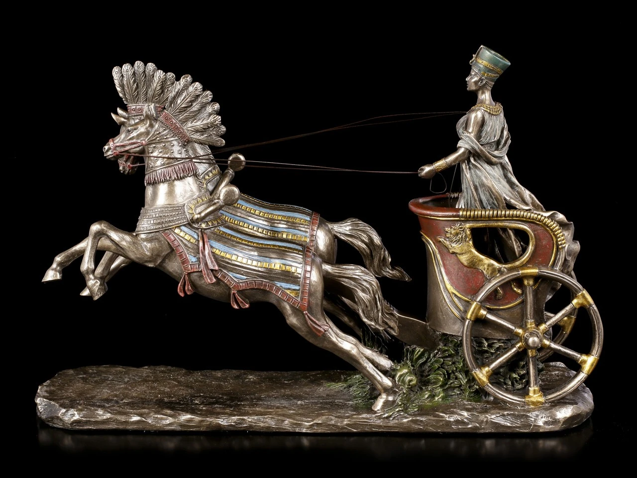 Nofretete Figur Im Streitwagen 5 Nofretete Figur Im Streitwagen – Bild 3