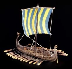 Wikinger Schiff - Drakkar - Blaues Segel -Figurenmodell Geschäft Wikinger Schiff Drakkar 2 1280x1280