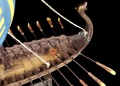 Wikinger Schiff - Drakkar - Blaues Segel -Figurenmodell Geschäft Wikinger Schiff Drakkar 5 1280x1280